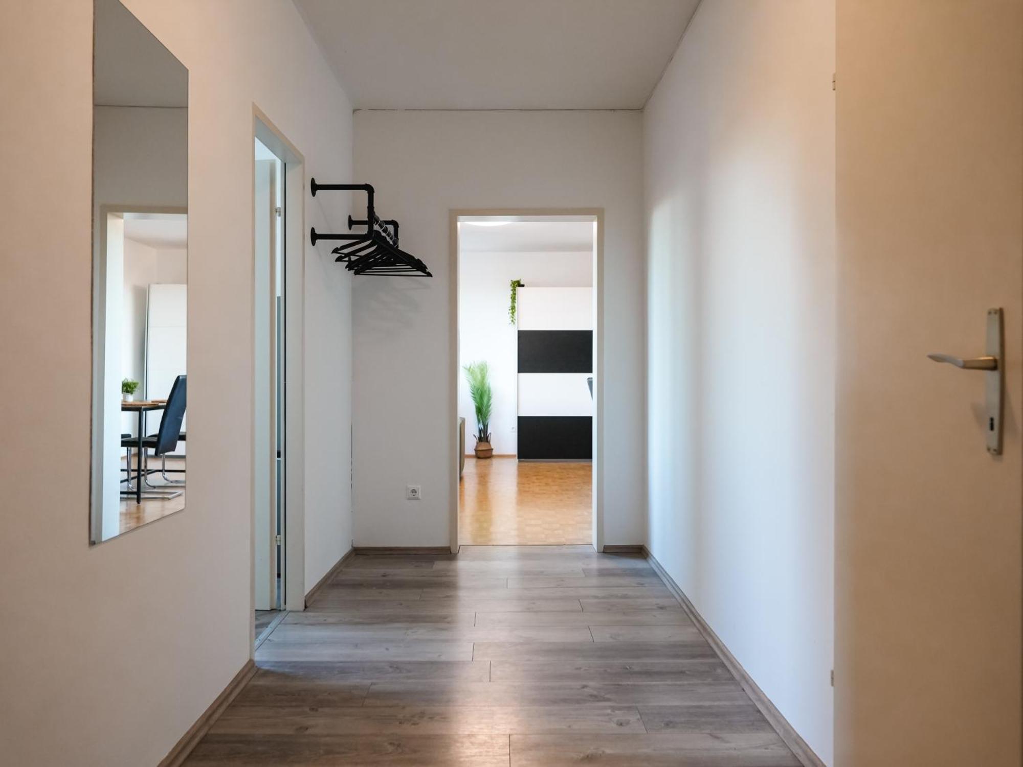 Spacious Apartments With View & Free Parking Винер-Нойштадт Экстерьер фото