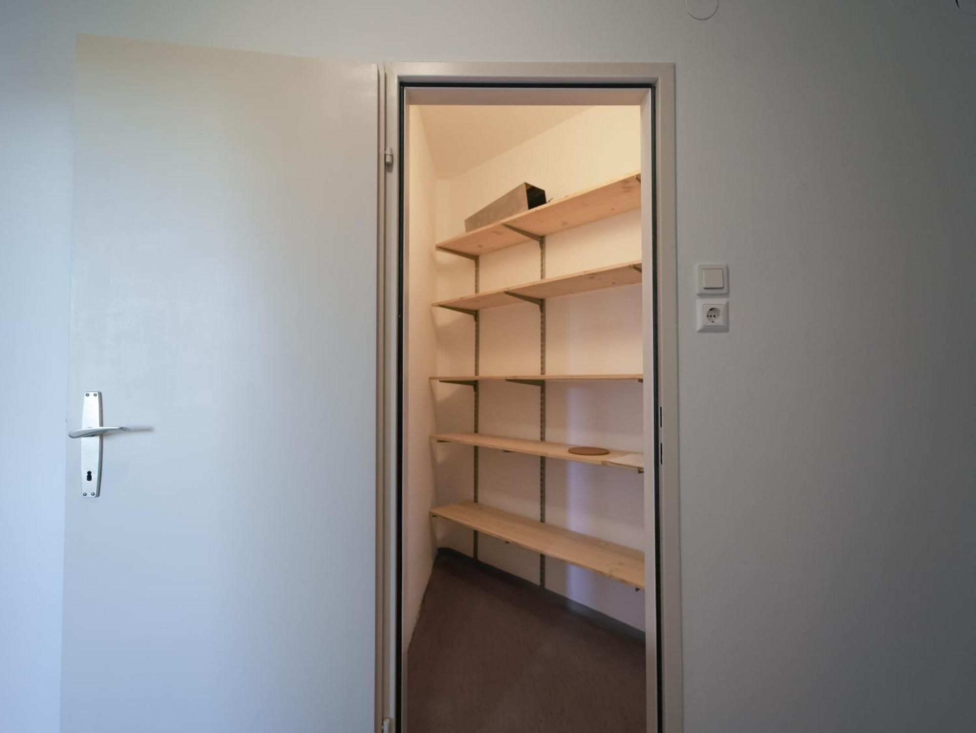 Spacious Apartments With View & Free Parking Винер-Нойштадт Экстерьер фото