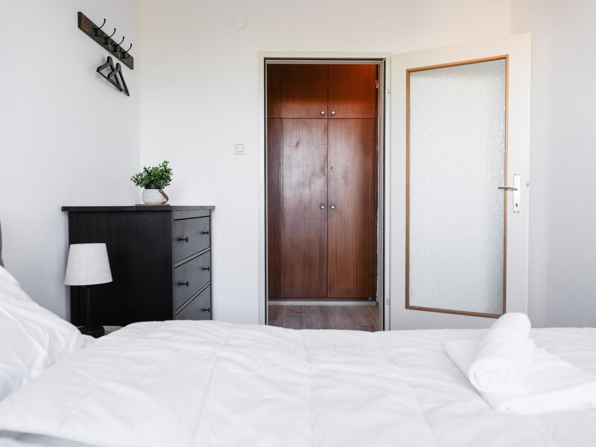 Spacious Apartments With View & Free Parking Винер-Нойштадт Экстерьер фото