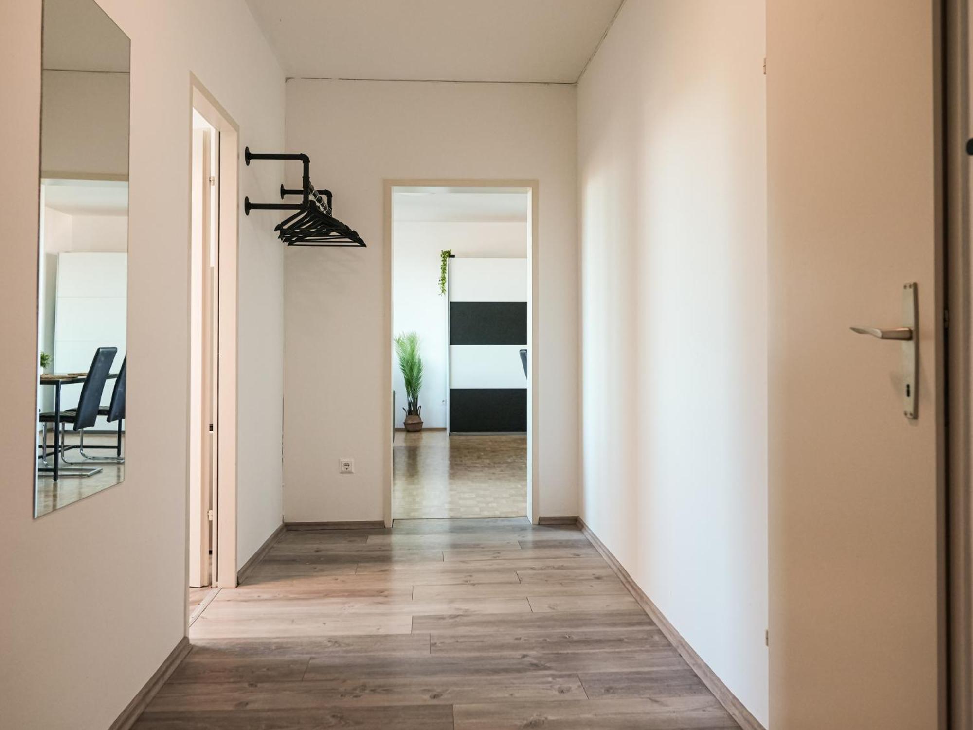 Spacious Apartments With View & Free Parking Винер-Нойштадт Экстерьер фото